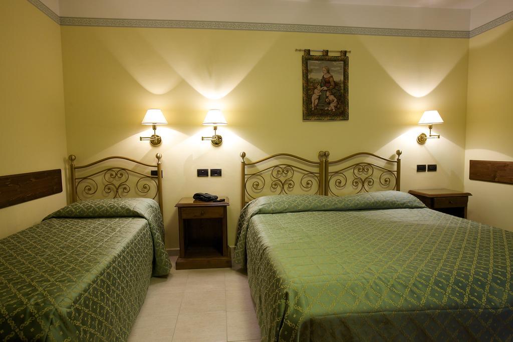 Campiglione Hotel Asyż Pokój zdjęcie