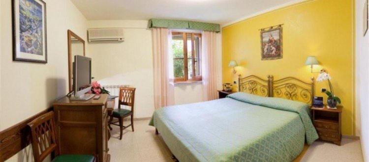 Campiglione Hotel Asyż Zewnętrze zdjęcie