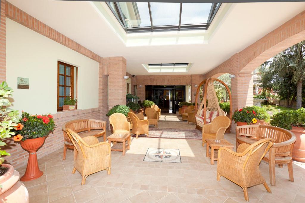 Campiglione Hotel Asyż Zewnętrze zdjęcie