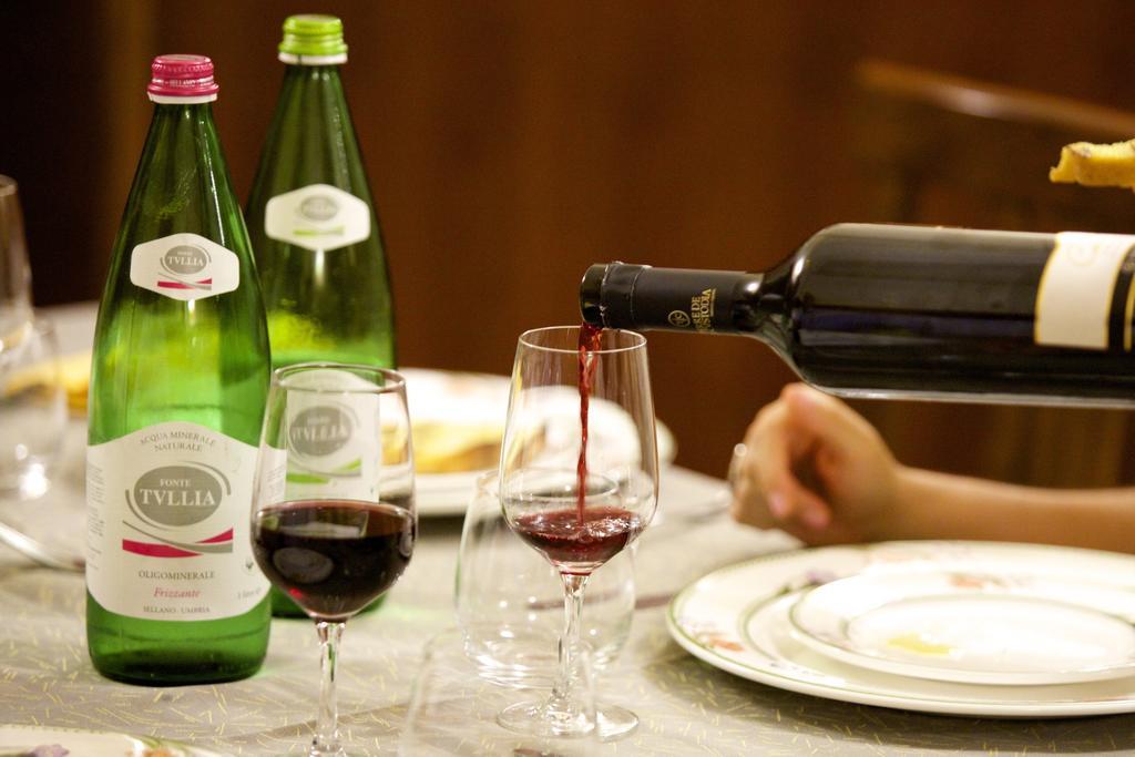 Campiglione Hotel Asyż Zewnętrze zdjęcie