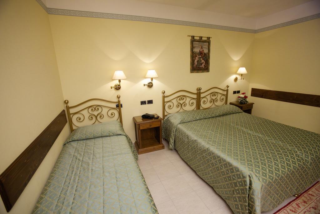 Campiglione Hotel Asyż Pokój zdjęcie