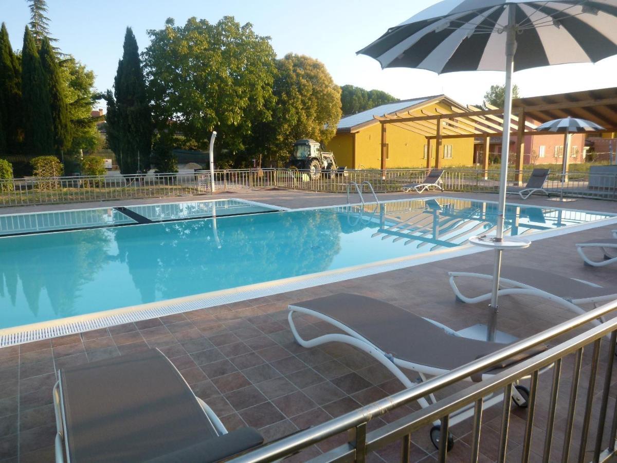 Campiglione Hotel Asyż Zewnętrze zdjęcie