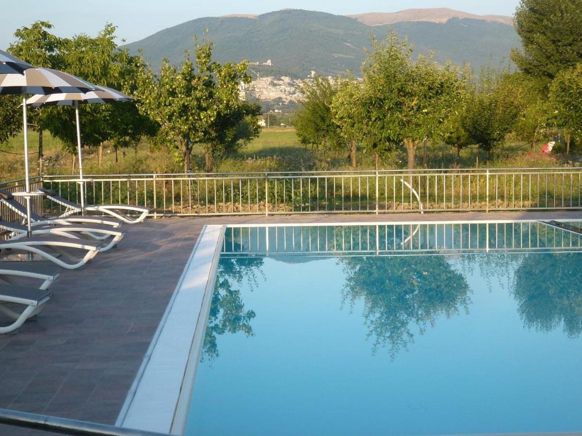 Campiglione Hotel Asyż Zewnętrze zdjęcie